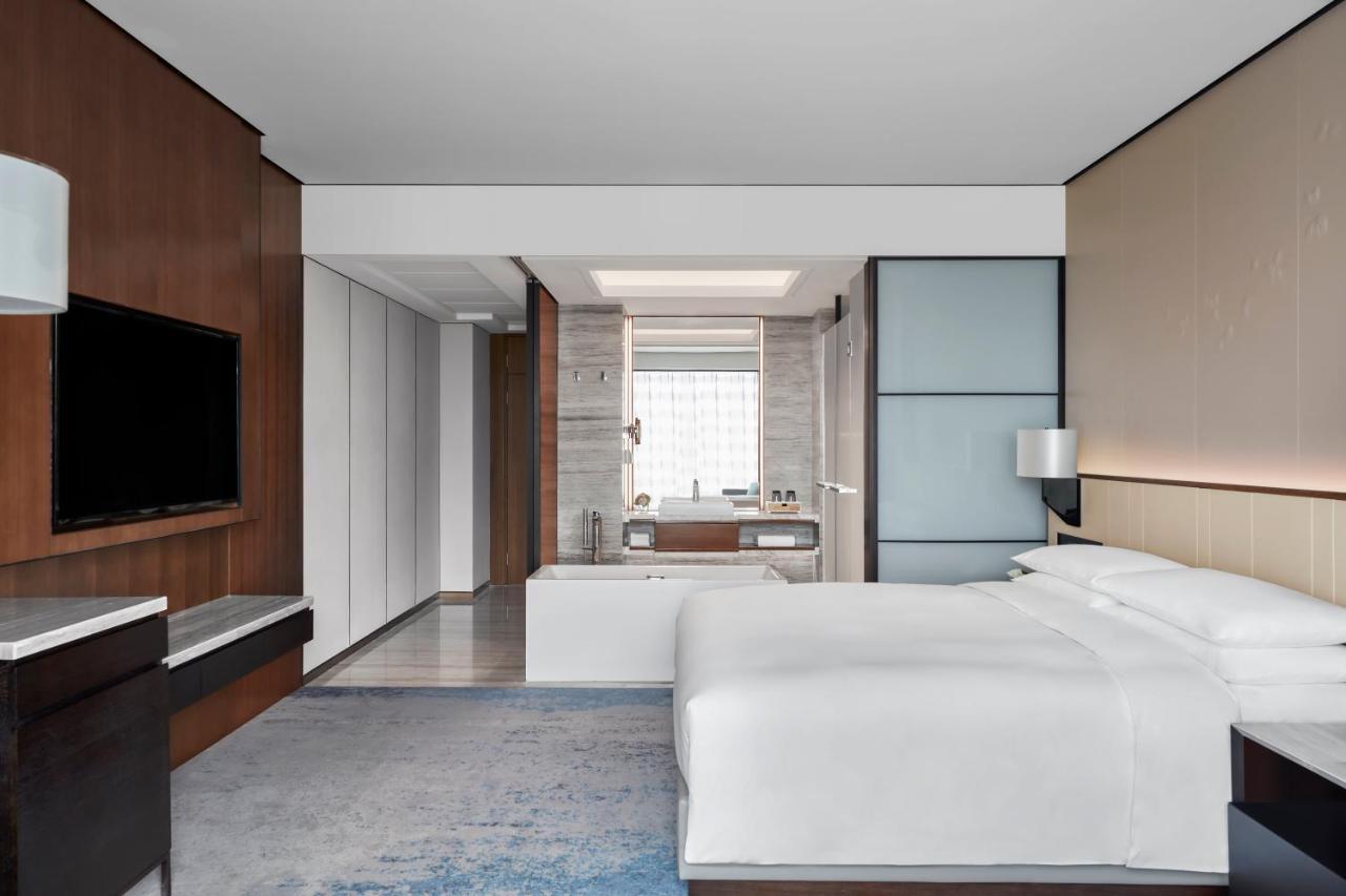 Shanghai Marriott Hotel Pudong South Nanhui Exterior photo